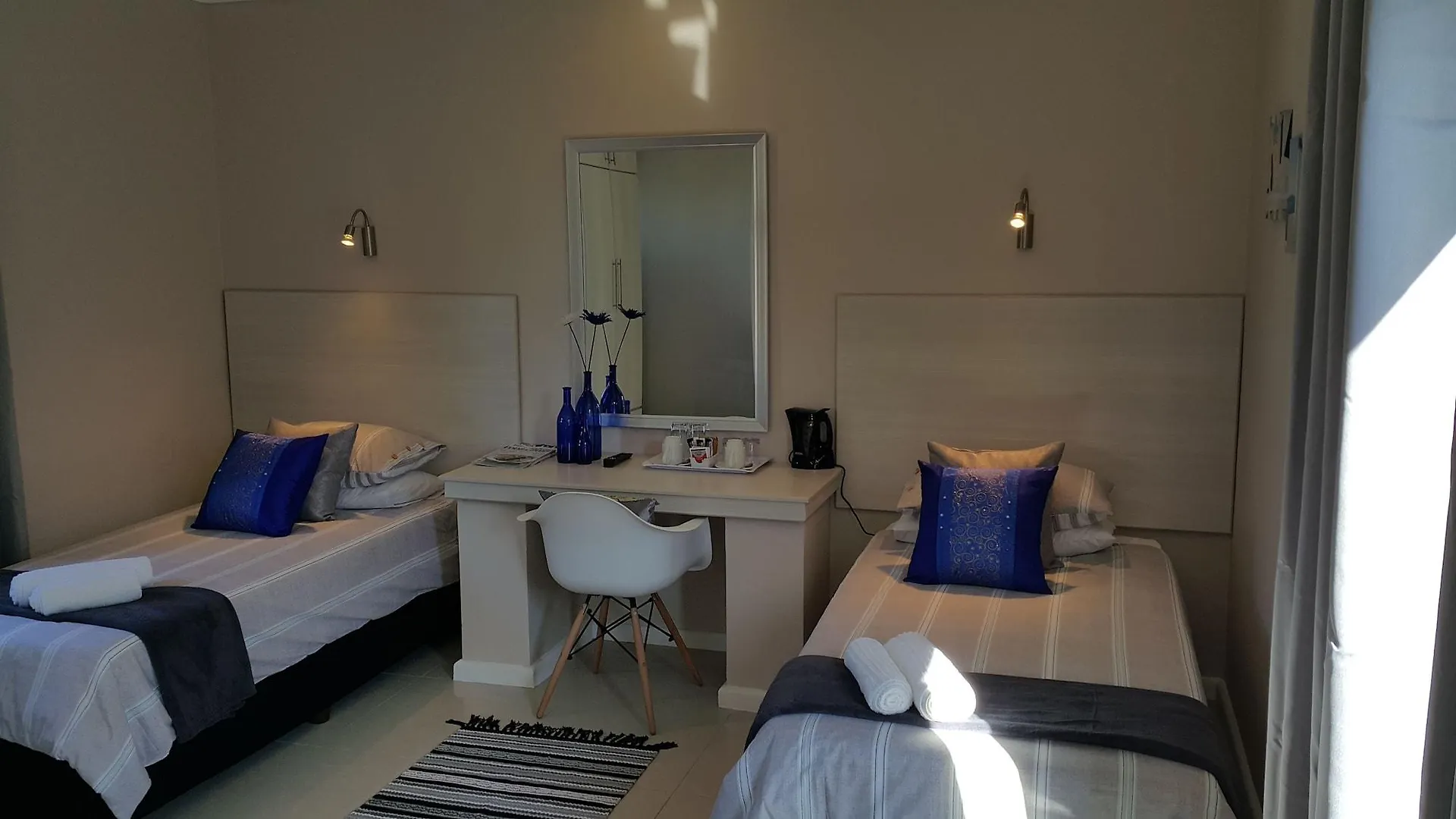 Le Blue Guesthouse Port Elizabeth Konukevi